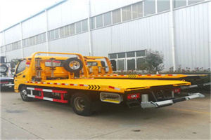 名山附近拖车救援搭电