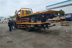 名山同城汽车补胎